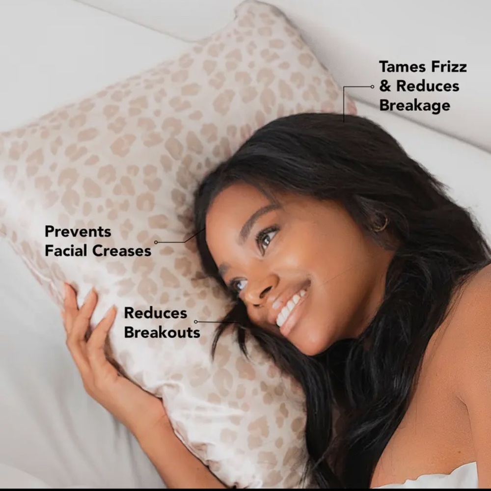 NIB  SATIN KING PILLOW CASE IN LEOPARD PRINT - Picture 3 of 3